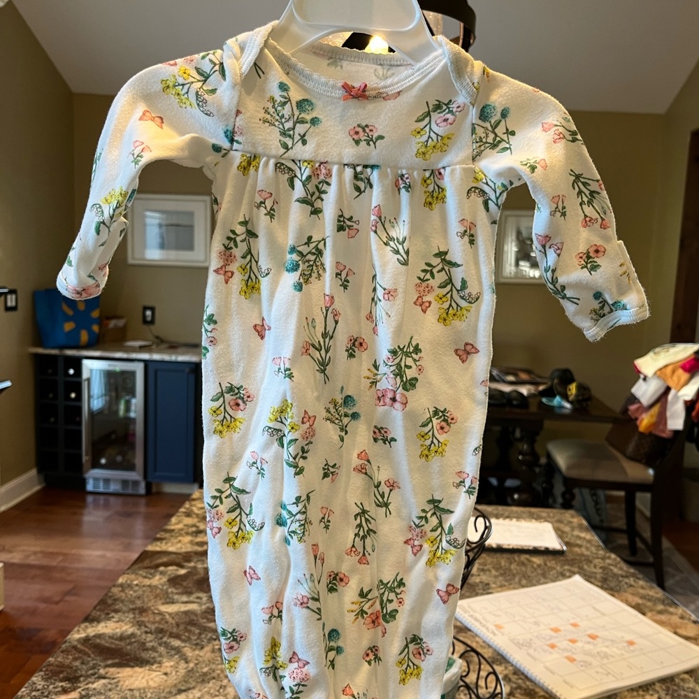 Carters , night gown , newborn